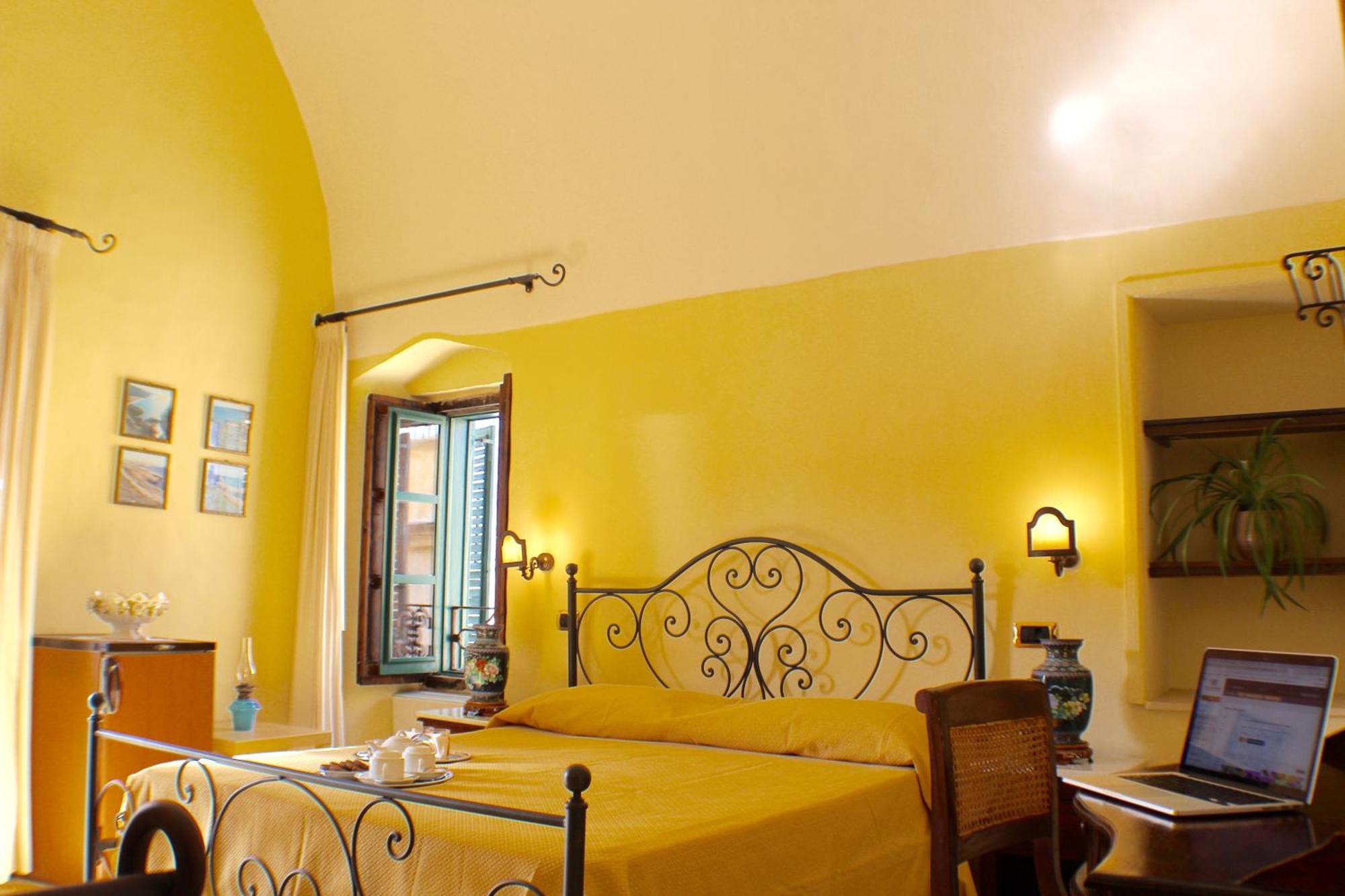 Bed and Breakfast Palazzo Senape De Pace Gallipoli Exterior foto