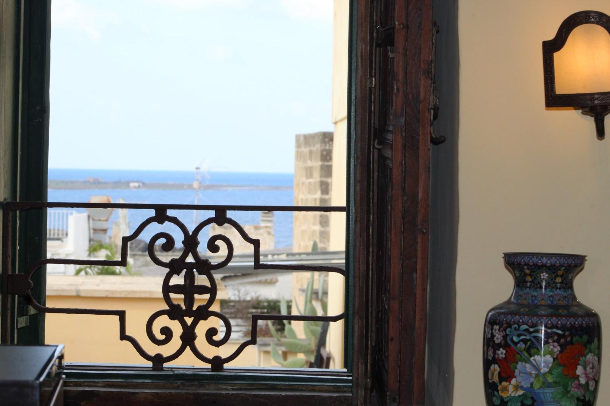 Bed and Breakfast Palazzo Senape De Pace Gallipoli Exterior foto