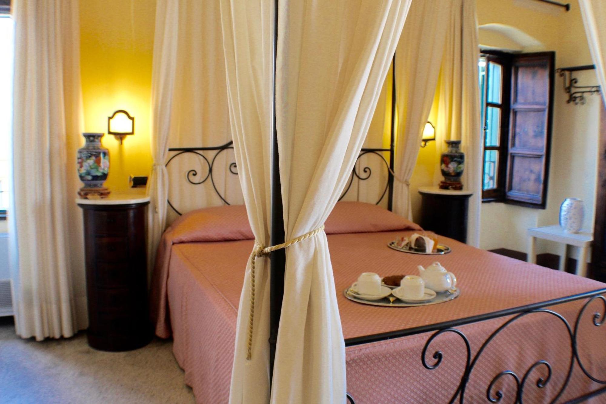 Bed and Breakfast Palazzo Senape De Pace Gallipoli Exterior foto